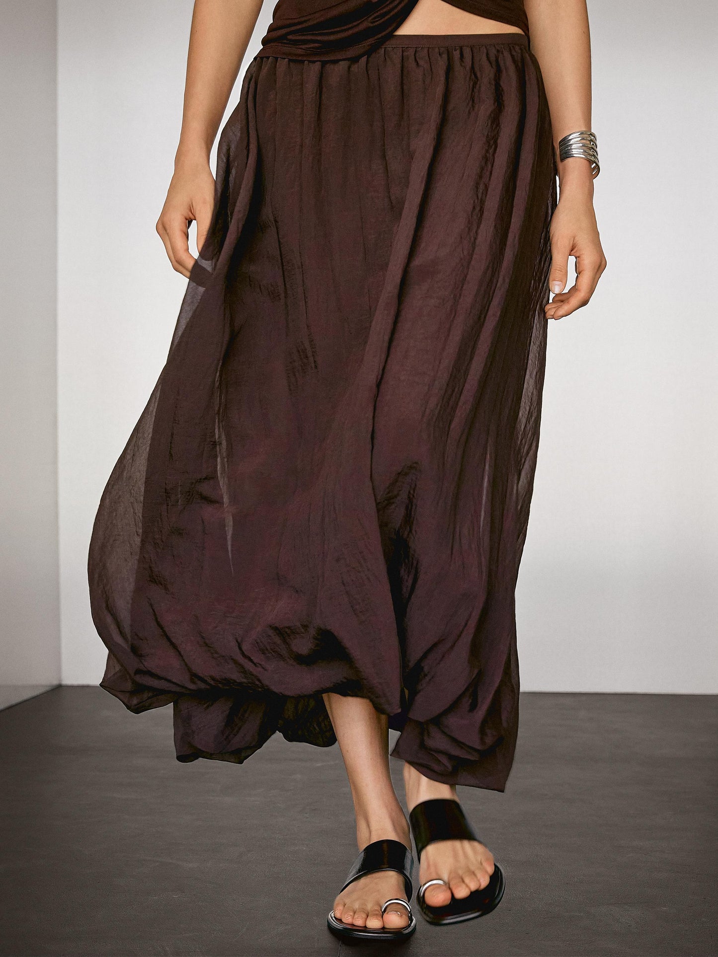 Pleated voluminous midi skirt · Burgundy · | Massimo Dutti