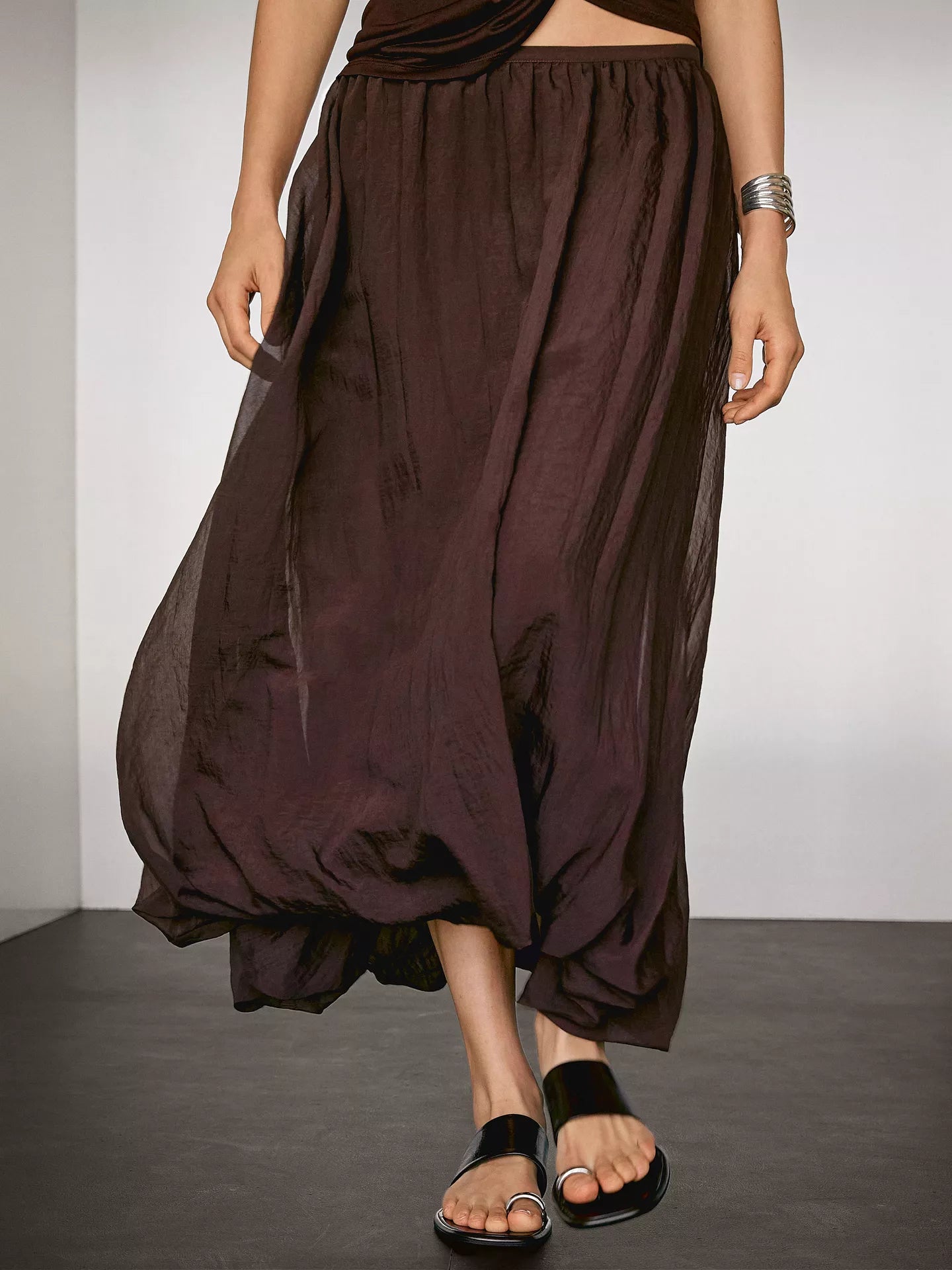 Pleated voluminous midi skirt · Burgundy · | Massimo Dutti
