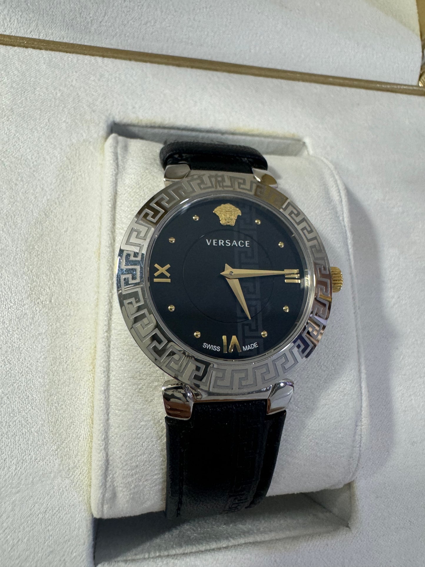 Versace Women's Daphnis Watch V16020017