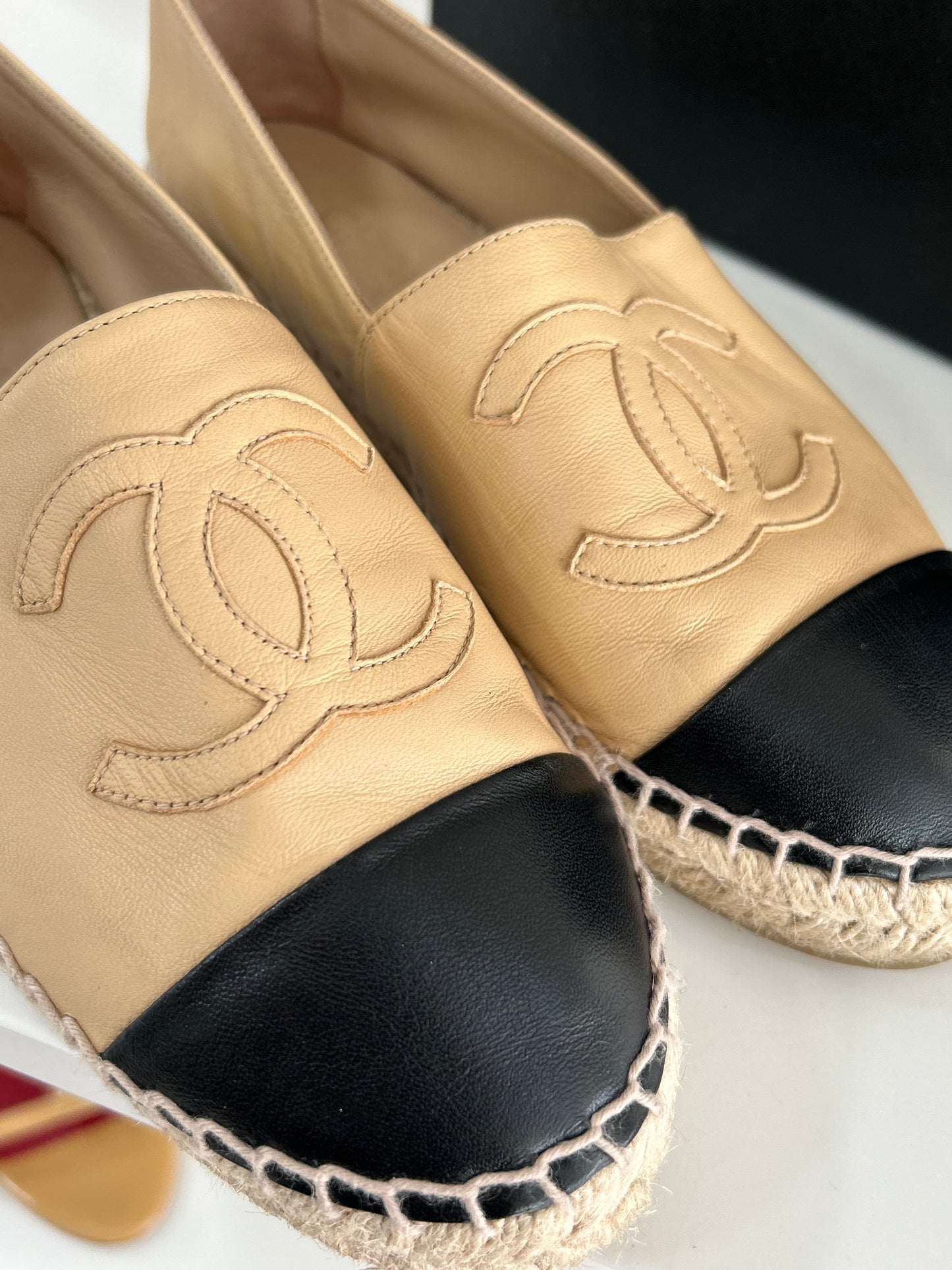 Chanel Leathers espadrilles flats