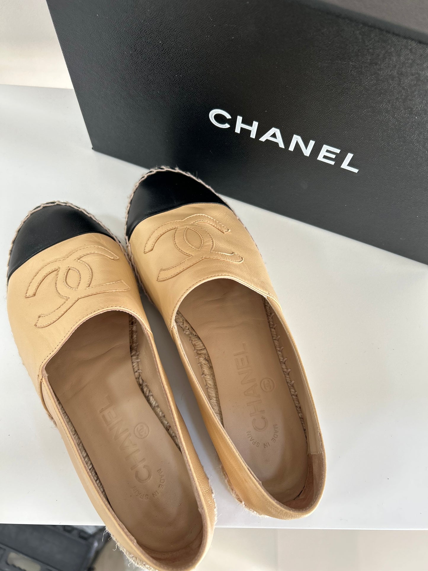 Chanel Leathers espadrilles flats