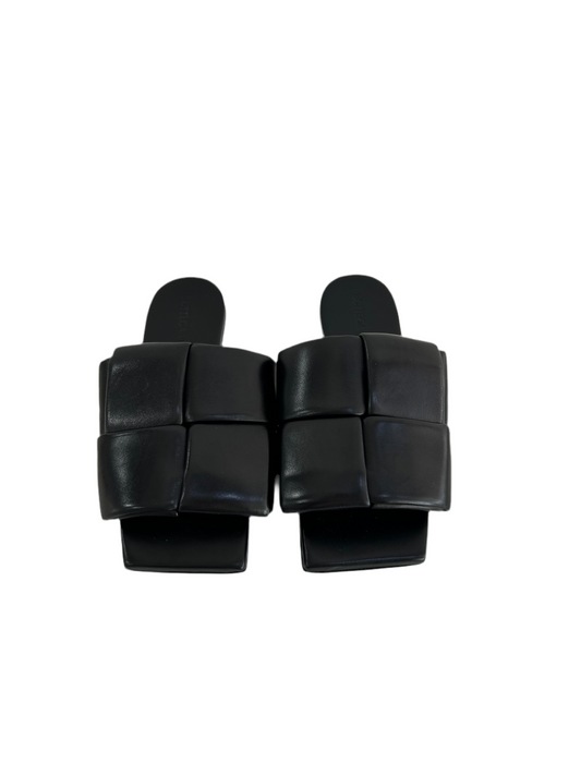 Bottega Veneta Black Leather Sandals 38.5